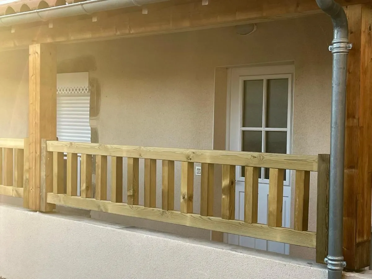 L'Atelier De La Dependance Apartment Lempdes sur Allagnon France